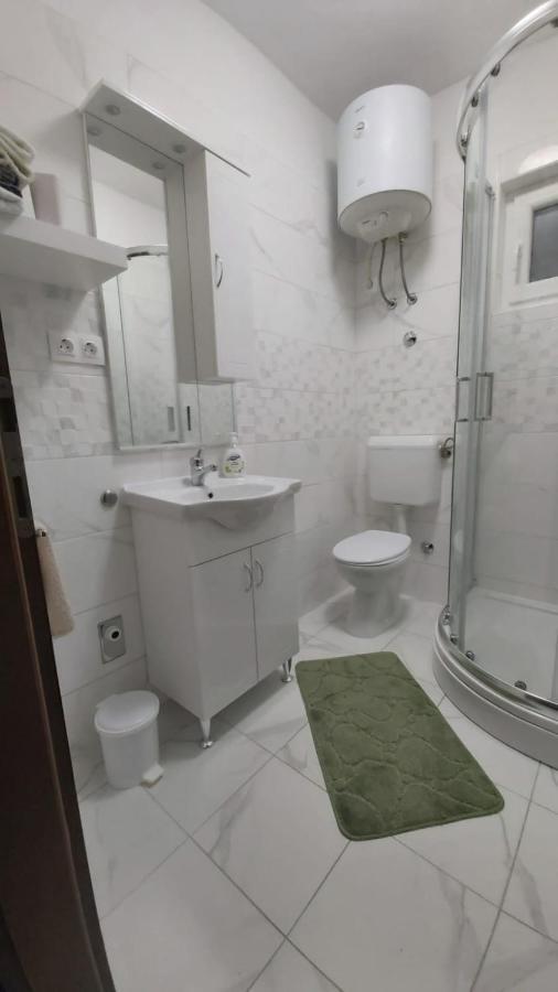 Apartments Nenad & Marija Паг Экстерьер фото