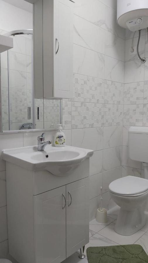Apartments Nenad & Marija Паг Экстерьер фото