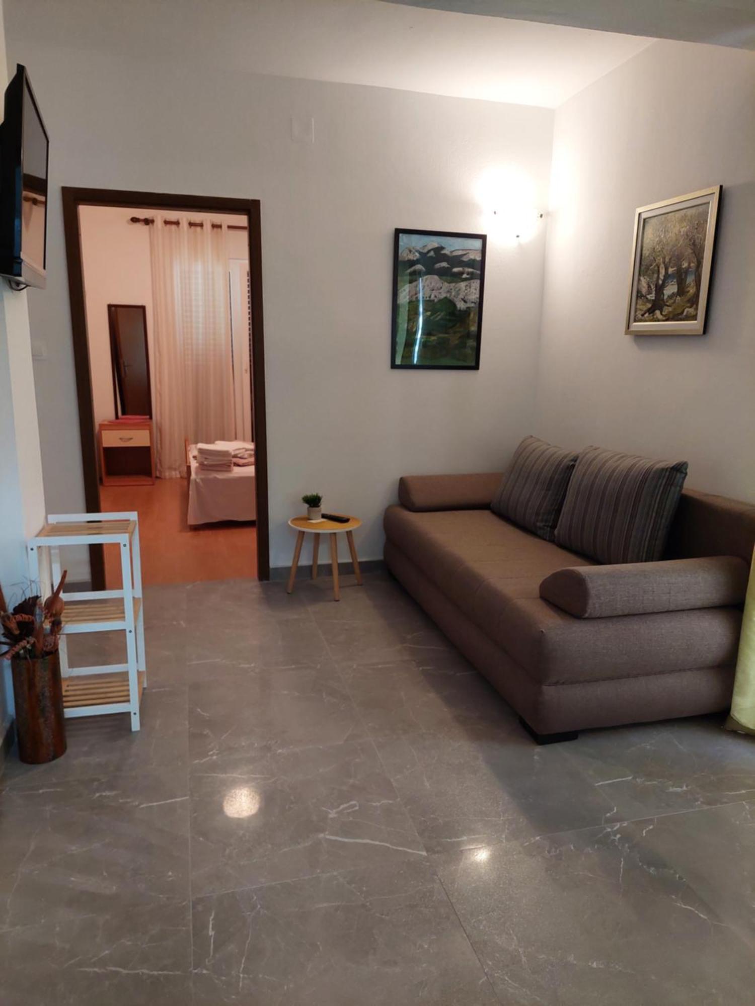 Apartments Nenad & Marija Паг Экстерьер фото