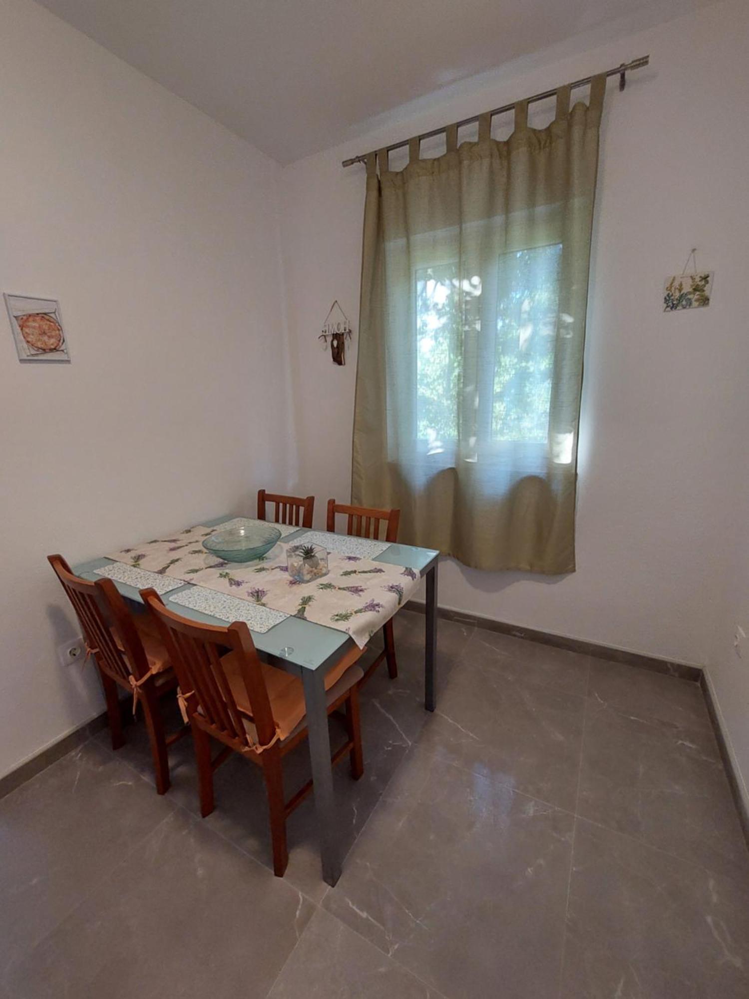 Apartments Nenad & Marija Паг Экстерьер фото